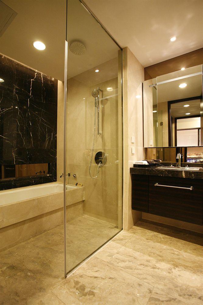 Estay Residence • Poly Central Pivot Гуанчжоу Экстерьер фото