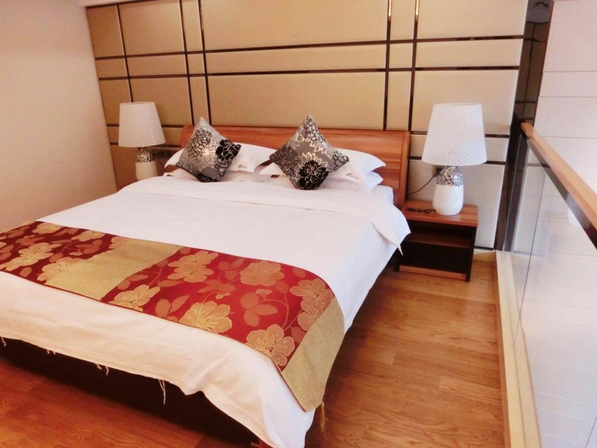 Estay Residence • Poly Central Pivot Гуанчжоу Экстерьер фото