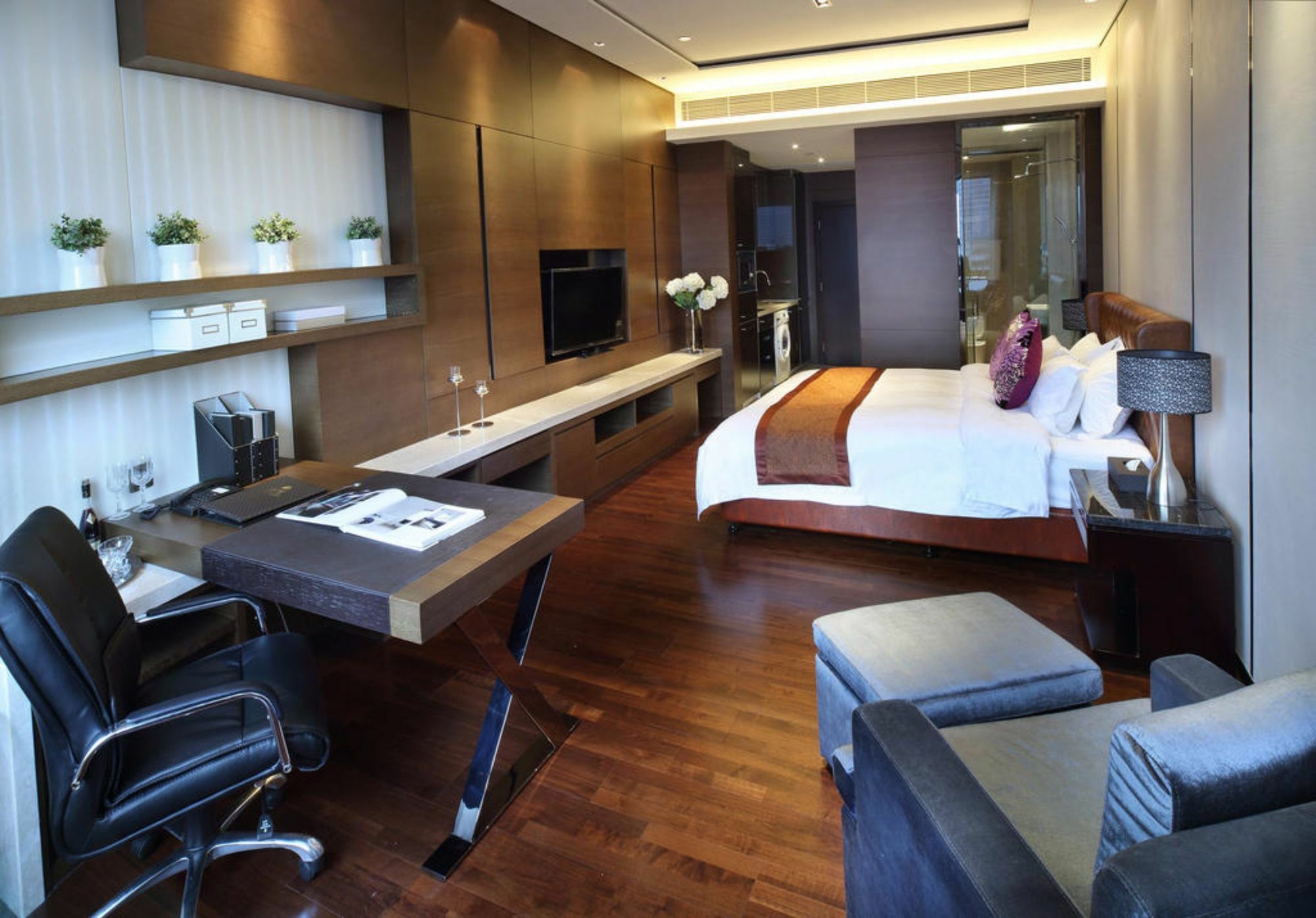 Estay Residence • Poly Central Pivot Гуанчжоу Экстерьер фото
